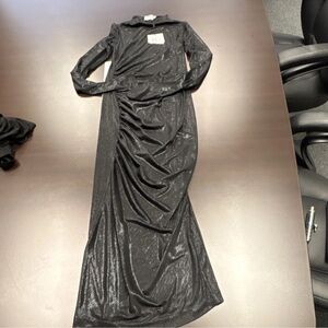 Chic Black Long Sleeve Maxi Dress